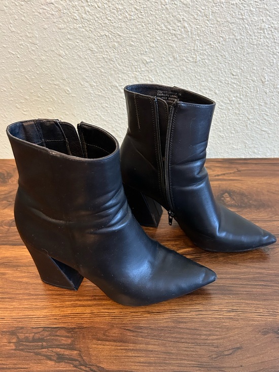 Madden Girl Shoes - Black Pointed Toe Ankle Boots Madden Girl Size 7M